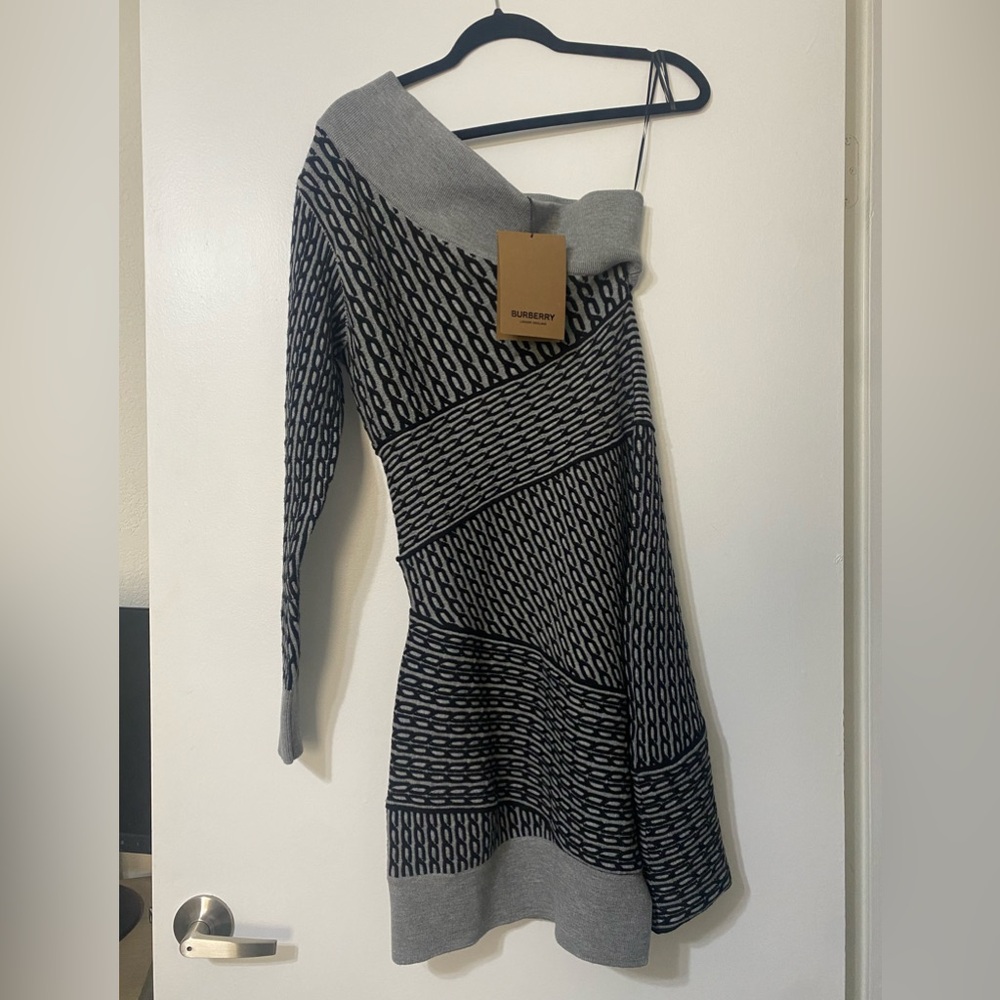 Authentic Burberry one sleeve sweater dress